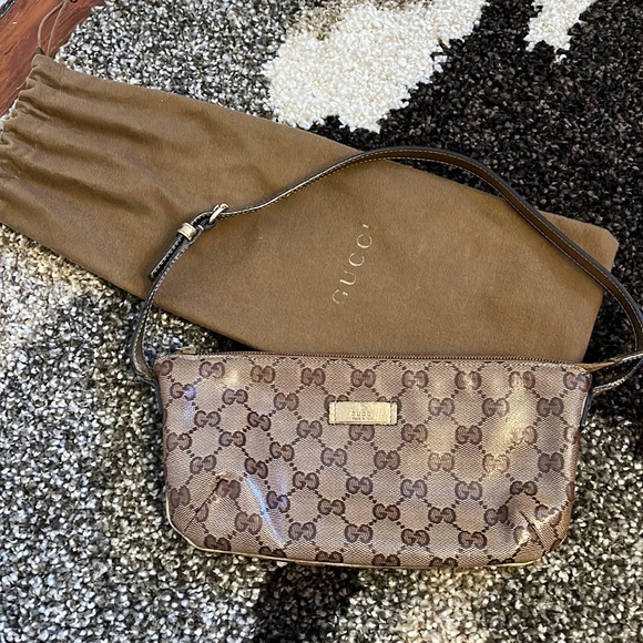 Gucci Handbags - Gucci pochette